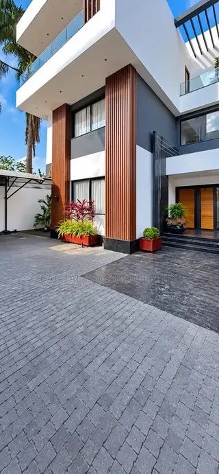 Furnished 5bdrm House in Cantonments for sale