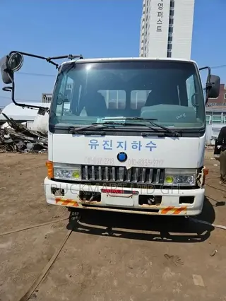 Kia Rhino 2 2004 in Ghana