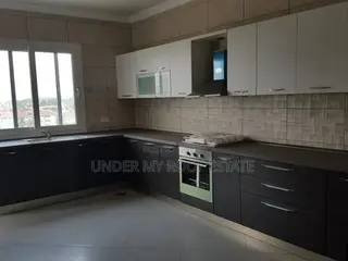 4bdrm Apartment in Under My Roof Estate, Accra Metropolitan for rent