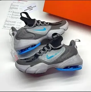 Nike Air Max Alpha Savage Sneakers