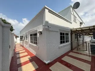 6bdrm House in Abrepo, Kumasi Metropolitan for sale