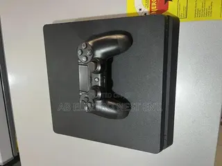 PS4 Slim Wit 7 Sweet Games Installed Swap Allowed
