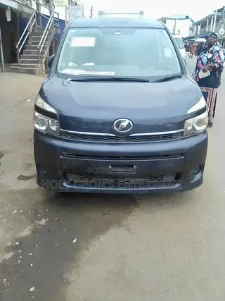 Toyota Vitz 1.3 AWD 5dr 2012 Gray
