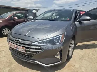 Hyundai Elantra SE 2020 Brown