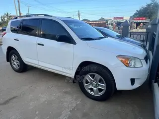 Toyota RAV4 2.5 Limited 2010 White