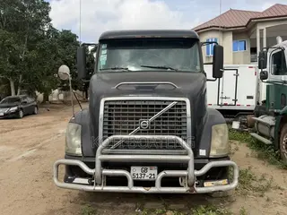 Volvo Semi Trailer 2007 Black