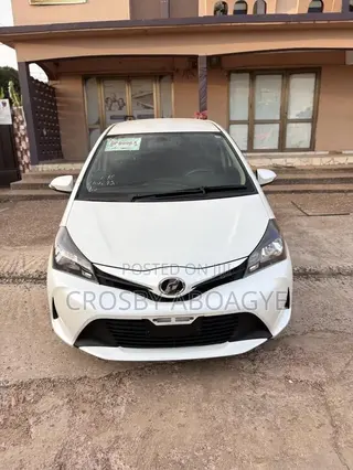 Toyota Vitz 1.3 AWD 5dr 2015 White