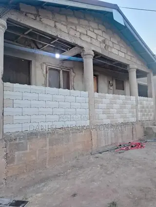 3bdrm House in Kusum Estate, Amasaman for sale
