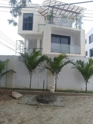 4bdrm Townhouse/Terrace in Labone for sale