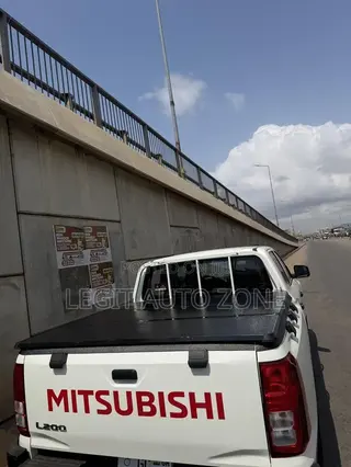 Mitsubishi L200 2022,2024,2023,2026, Bucket Cover Available