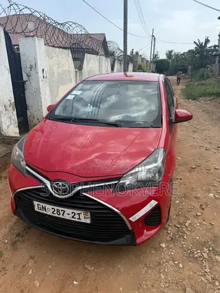 Toyota Yaris LE Hatchback 5dr 2015 Red