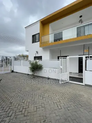 4bdrm House in Accra Metropolitan for sale