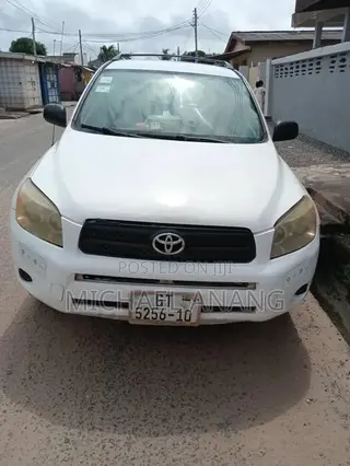 Toyota RAV4 2005 White