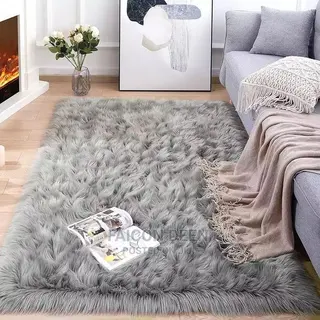 Fluffy Heavy Fur Carpet Rug(In Diff Colors)**Size:180x120cm