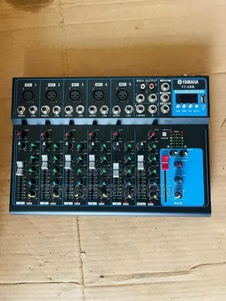 Yamaha F7 7-Channel CONSOLE Mixer