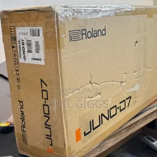 Roland Juno D7