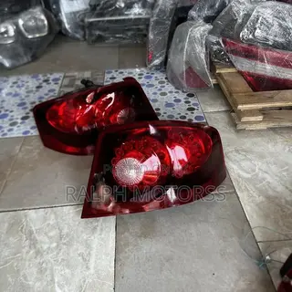 Dodge Avenger 2011-2014 Taillight Pair
