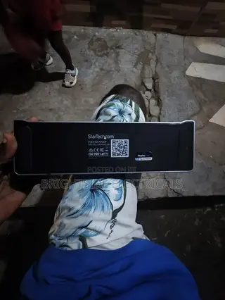 Triple Monitor USB 3.0 Docking Station