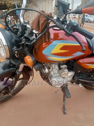 Bajaj Boxer 150 UG 2024 Red