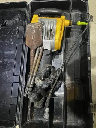 DeWalt SDS Max Demolition Hammer