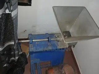 Tomatoes and Pepper Machine and 5.5 Horse Power Motor