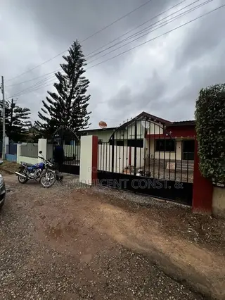 2bdrm House in Lakeside Estate, Ashaley Botwe for sale