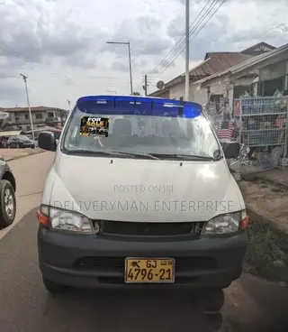 Toyota HiAce 2010 White