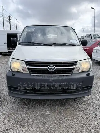 Toyota HiAce 2011 White