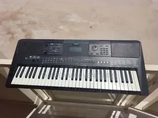 Yamaha PSR E303