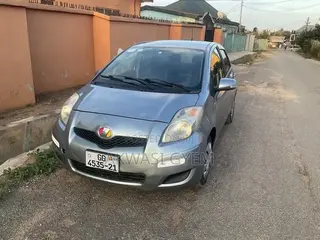 Toyota Vitz 1.0 FWD 5dr 2010 Silver