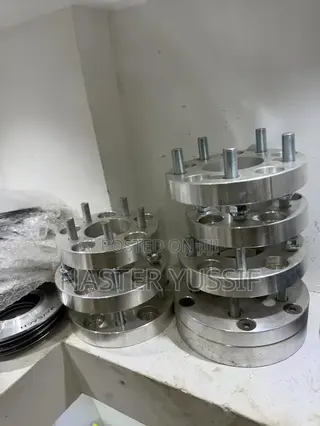 New Car Wheel Spacers