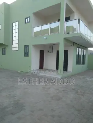 4bdrm Duplex in Lake Side Estate for rent