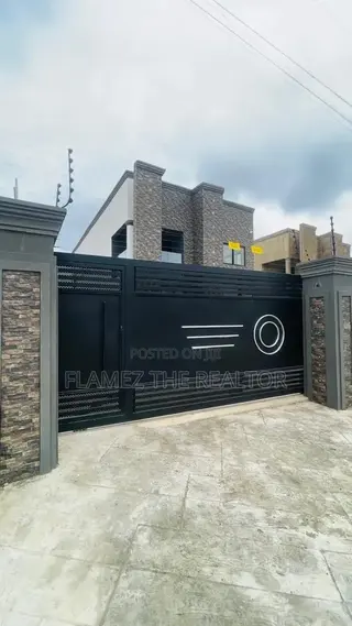 4bdrm Duplex in Canada Estate, Olebu for sale