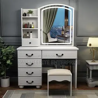 Classic Dressing Mirror With Led Lights