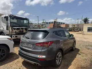 Hyundai Santa Fe 2016 Gray