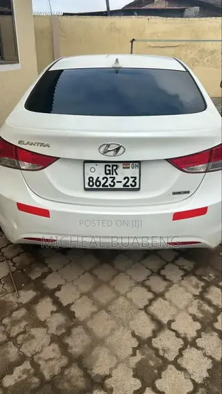 Hyundai Elantra 2013 White
