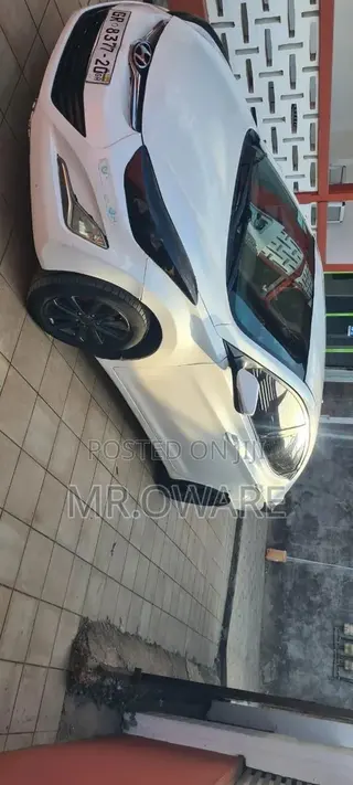 Hyundai Elantra 2014 White