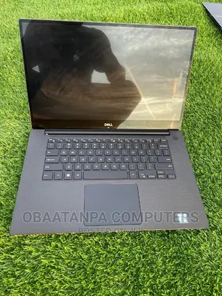 Laptop Dell XPS 15 9560 8GB Intel Core I5 SSD 256GB