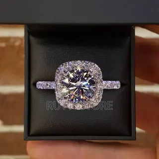 Elegant Cubic Promise /Engagement Ring (Free Case)