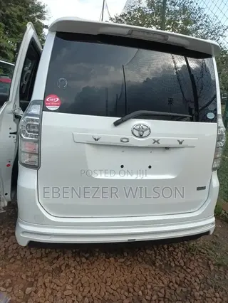Toyota Voxy 2013 White