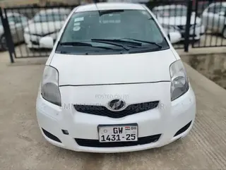 Toyota Vitz 1.3 FWD 3dr 2010 White