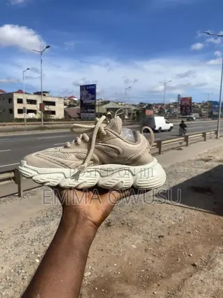 Thrift Sneaker