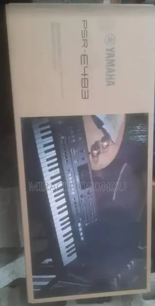Keyboard PSR - E483