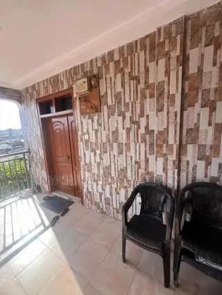Mini Flat in Exhibition for rent