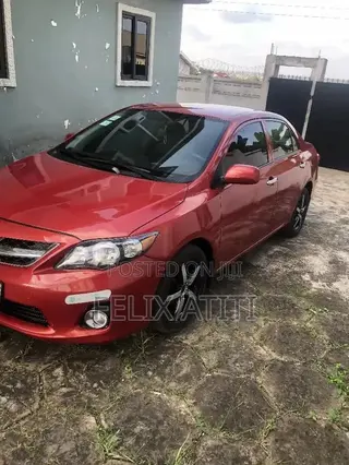 Toyota Corolla LE 4dr Sedan (1.8L 4cyl 4A) 2013 Red