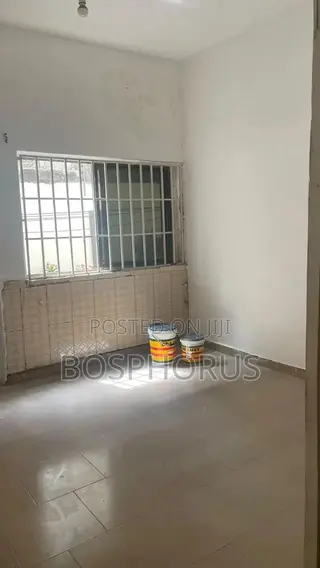 1bdrm Apartment in Lapaz Racecourse, Nyanmekye for rent