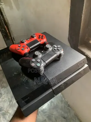 PS4 Standard 2TB, Games Installed (Two Controllers)