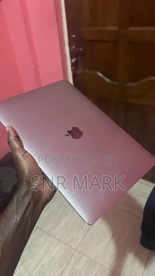 Laptop Apple MacBook Air 16GB Apple M1 SSHD (Hybrid) 512GB