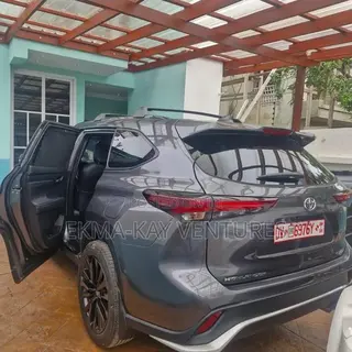 Toyota Highlander XSE AWD 2024 Gray