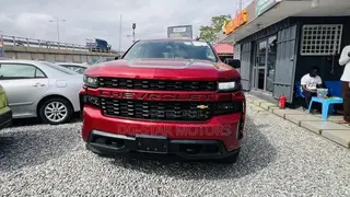 Chevrolet Silverado 2022 Red
